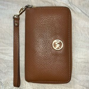 Michael Kors Wristlet Wallet